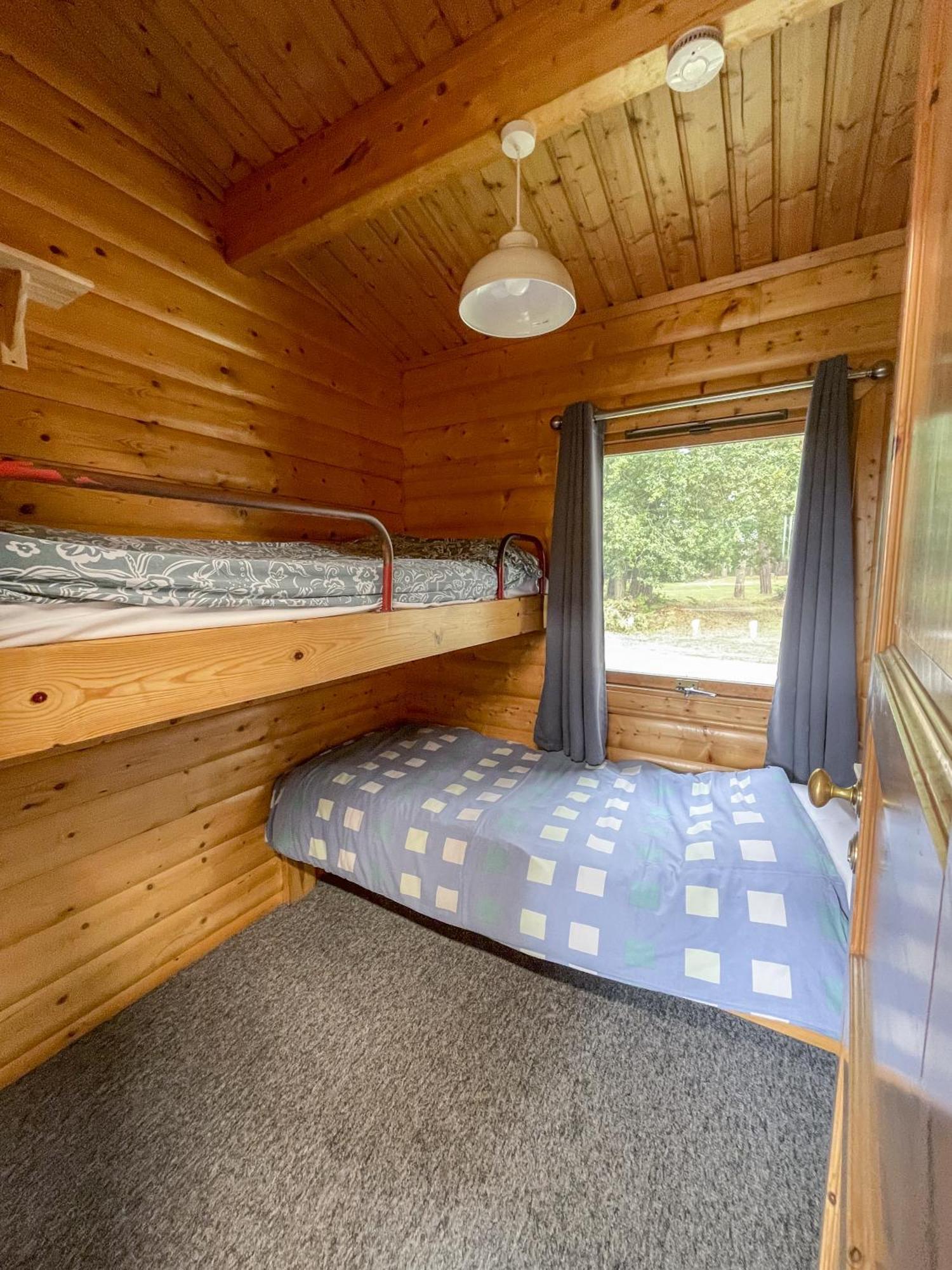 Avon Tyrrell Outdoor Activity Centre Villa Bransgore ภายนอก รูปภาพ